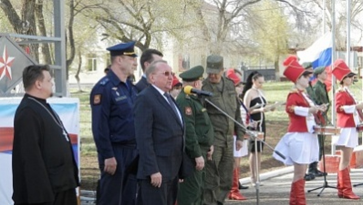 В Тоцком юные оренбуржцы осваивают азы военной науки