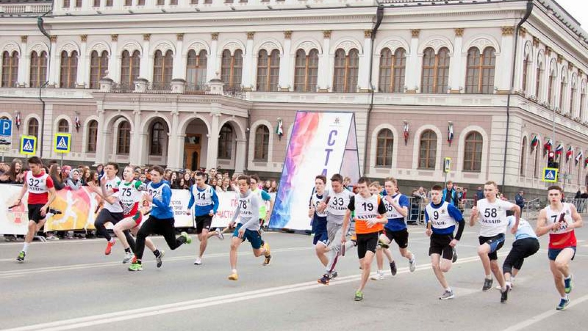 Более 1000 спортсменов приняли участие в первомайской эстафете