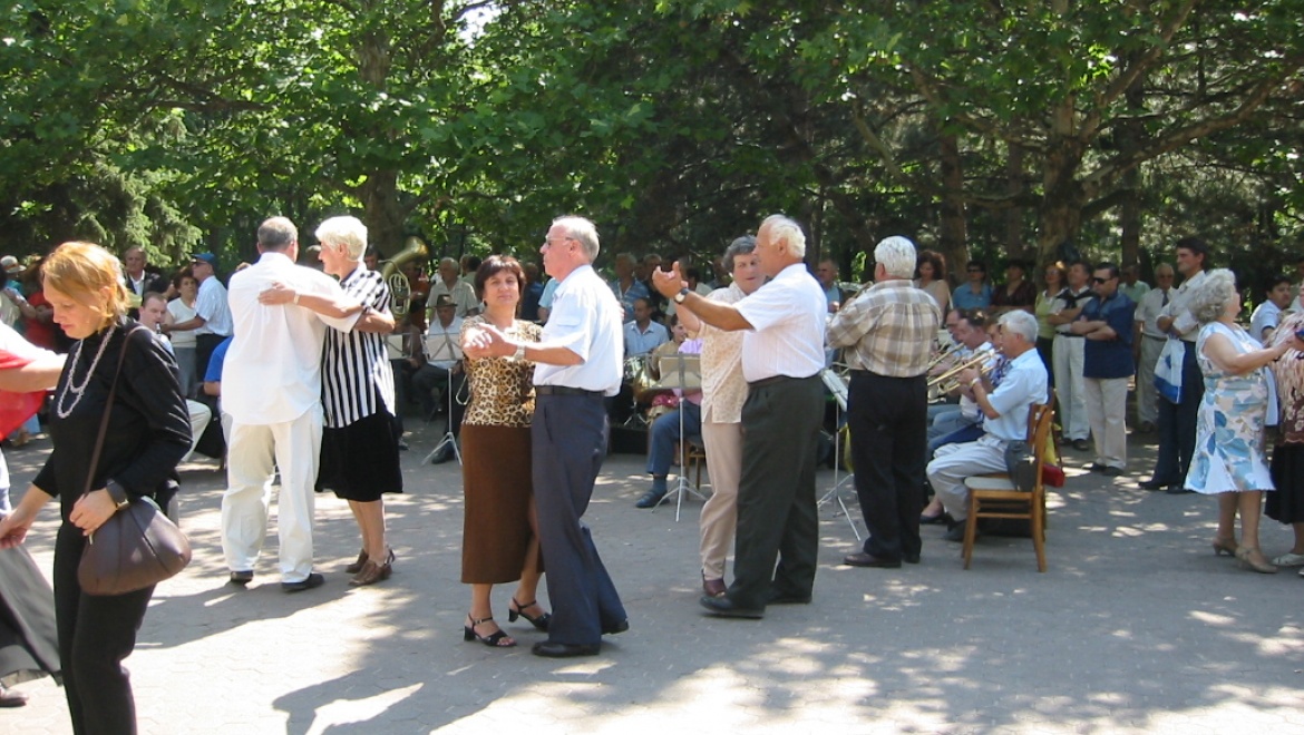 "Лето в парке": танцуют все