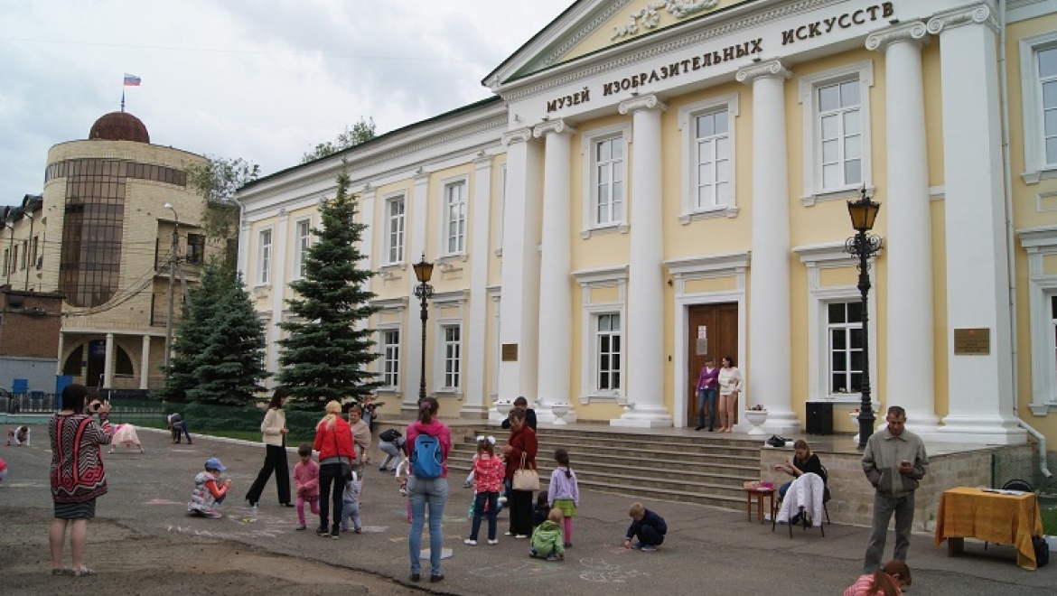 День детства в Оренбургском музее ИЗО