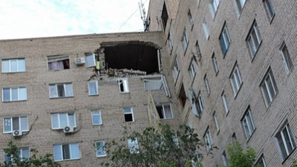 В доме 2/1 на улице Алтайской приступили к демонтажу обрушенных конструкций