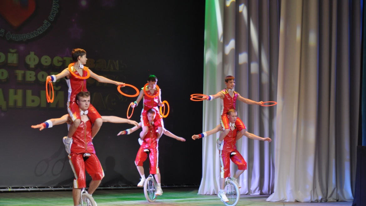 Вокальный коллектив «Веснянка» Орского Детского дома принял участие в фестивале ПФО «Звёзды детства»