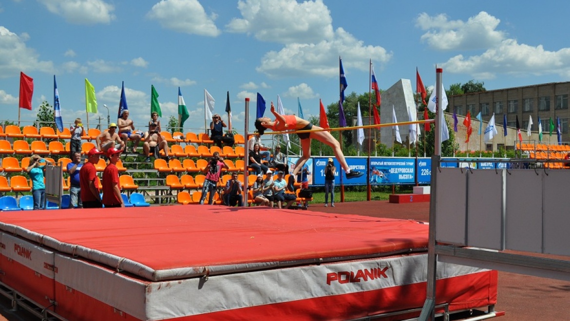 Двукратная чемпионка мира Мария Кучина стала почетной гостьей турнира "Дедуровская высота"
