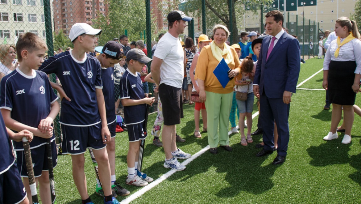 И.Метшин пригласил футболистов «Рубина» на открытие школьной спортплощадки