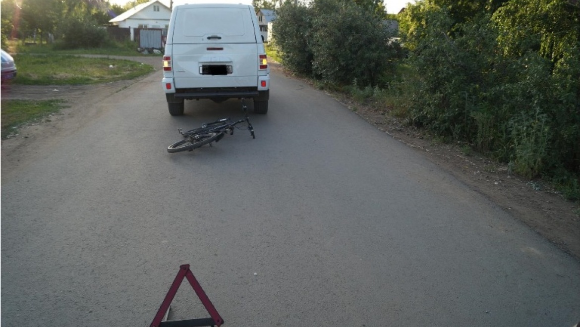 Велосипедист "налетел" на УАЗ