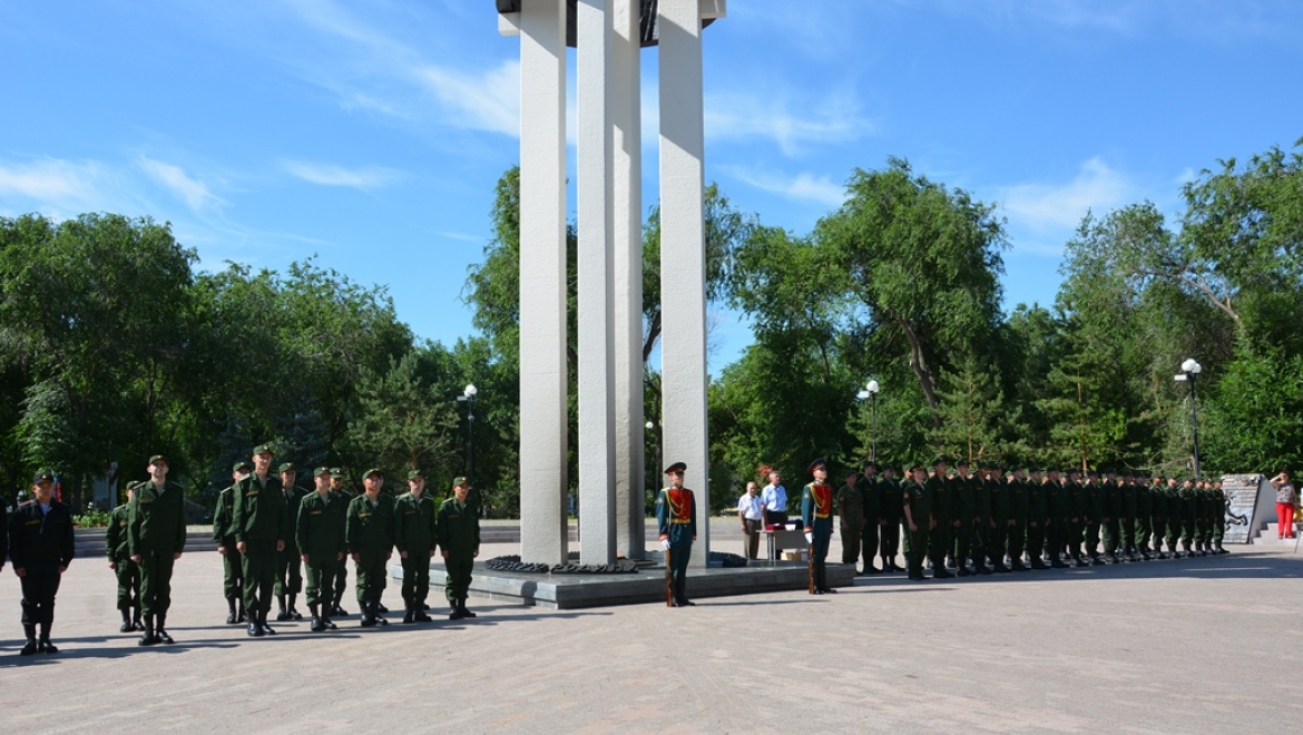 52 оренбуржца отправились на срочную службу   