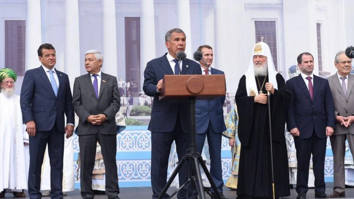 В Казани заложили памятный камень в основание собора Казанской иконы Божьей Матери