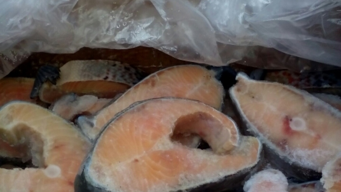 За неделю на границе задержаны три большегруза с сыром и рыбой