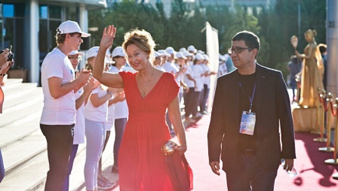 В Оренбуржье открылся IX Международный кинофестиваль «ВОСТОК & ЗАПАД. КЛАССИКА и АВАНГАРД»