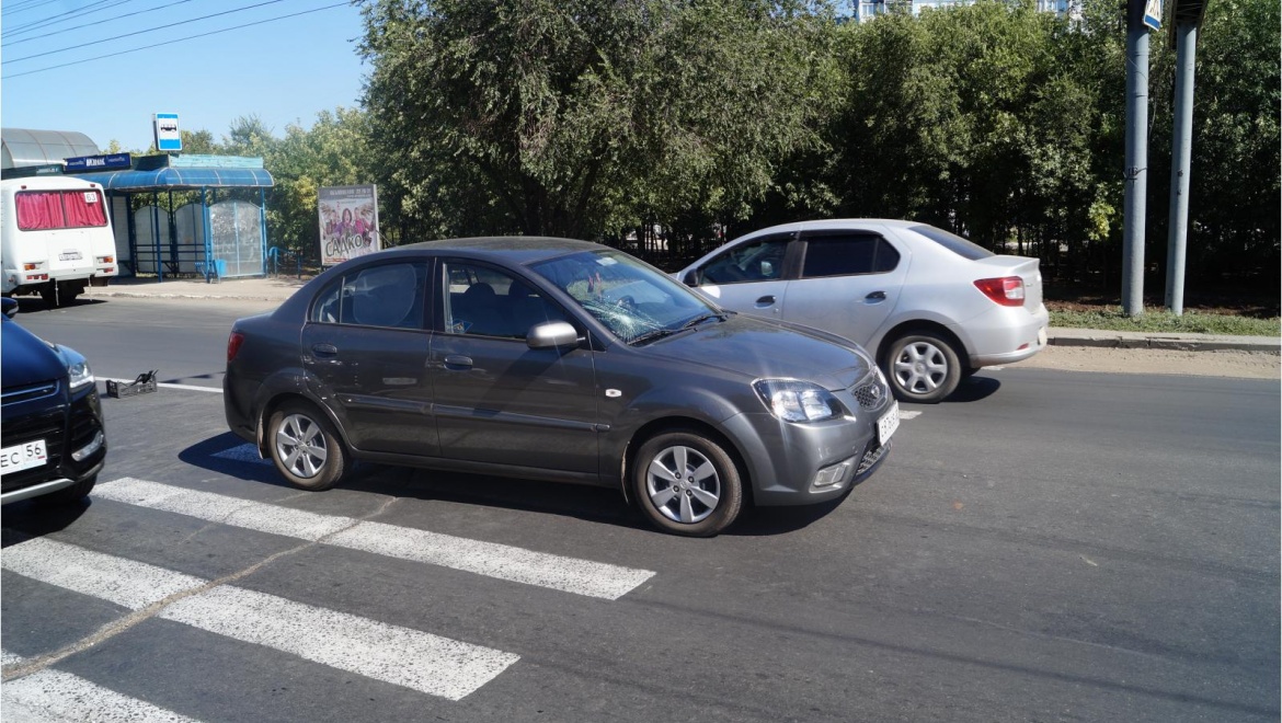 Пенсионер сбил девушку-пешехода