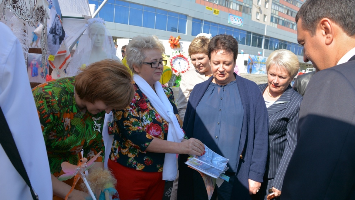 Около 70 местных товаропроизводителей представили свою продукцию в центре города