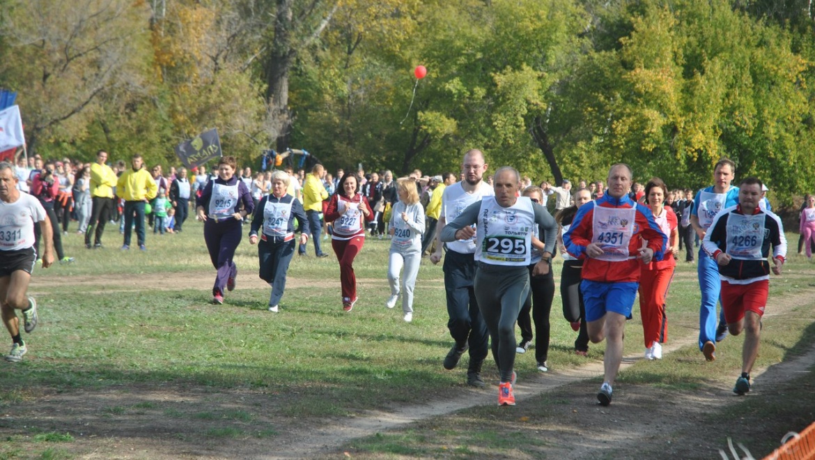 «Кросс Нации-2016» собрал в Зауральной роще более 10 000 оренбуржцев