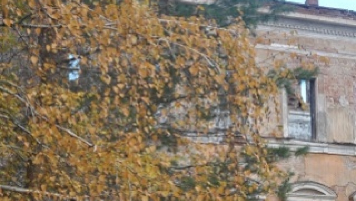 Работы по восстановлению здания бывшего летного училища идут полным ходом