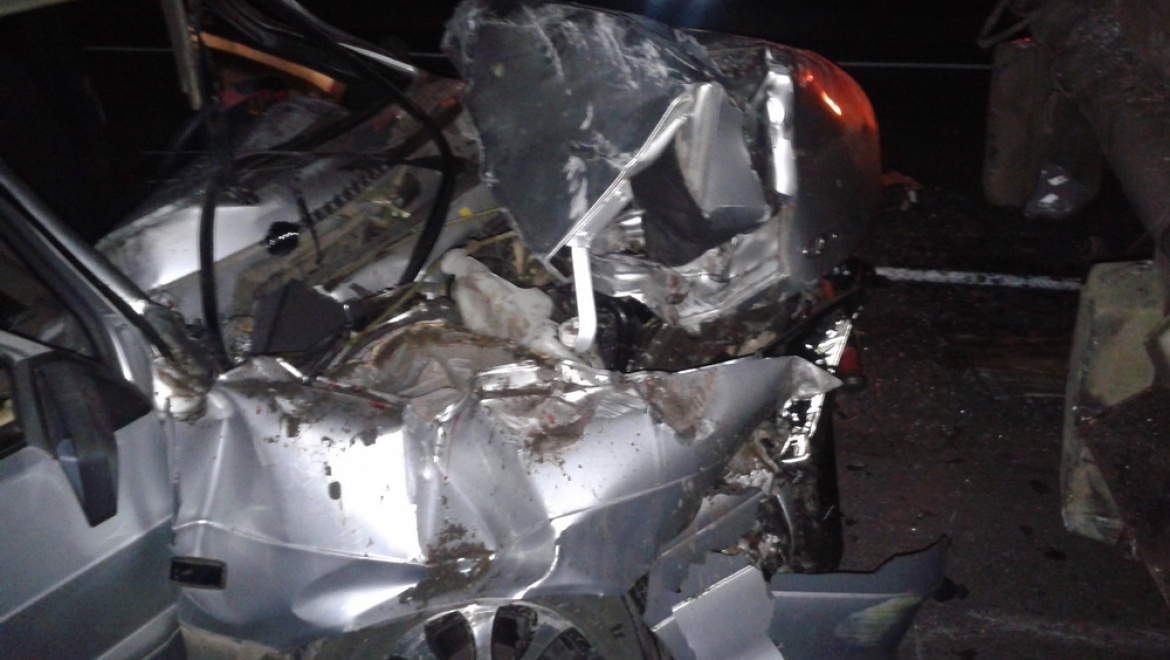 19-летний водитель влетел на скорости в стоящий МАЗ