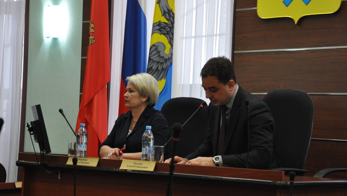 Общественный транспорт – в центре внимания депутатов