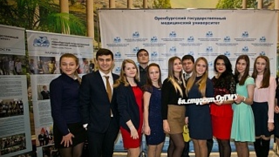 Первокурсников ОрГМУ приняли в студенческое братство