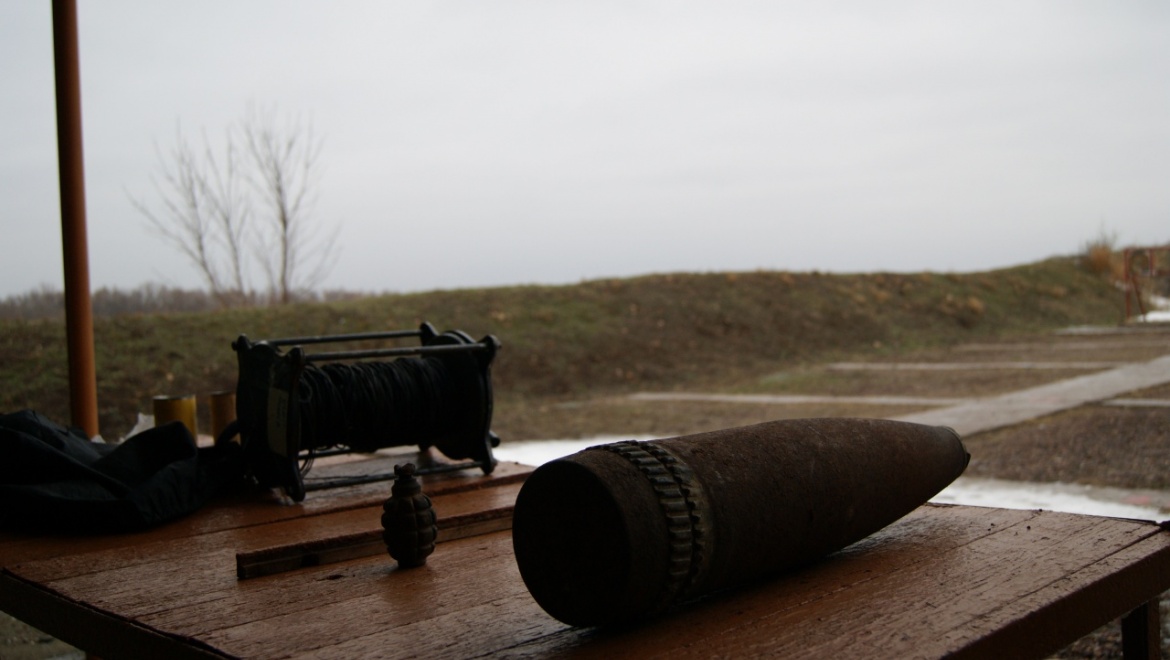 Саперы ОМОН уничтожили боеприпасы