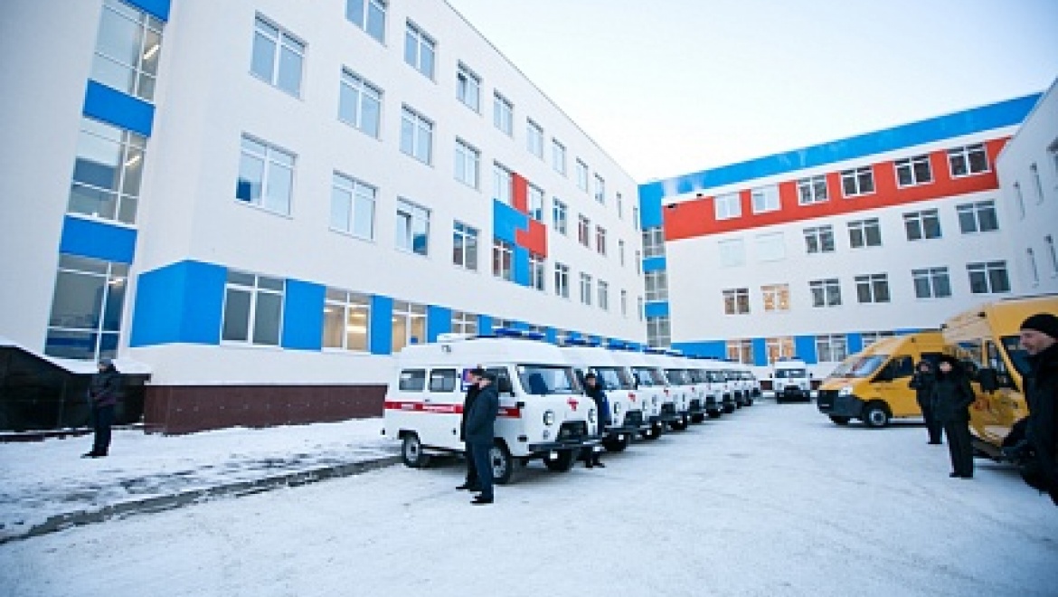 Дмитрий Медведев высоко оценил строительство современной школы в Оренбурге