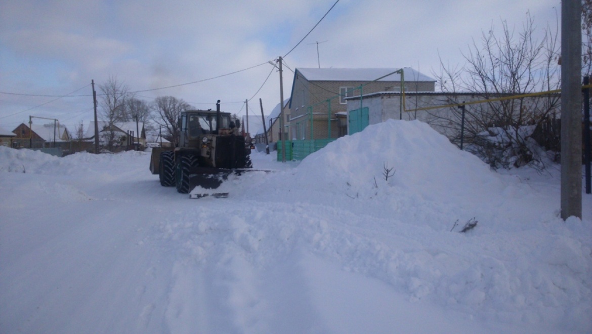 Трактор ликвидировал опасную горку