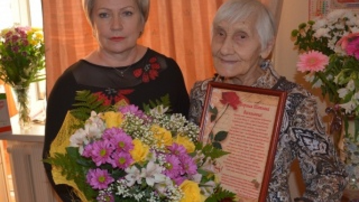 Председатель городского Совета поздравила с 95-летием ветерана Великой Отечественной