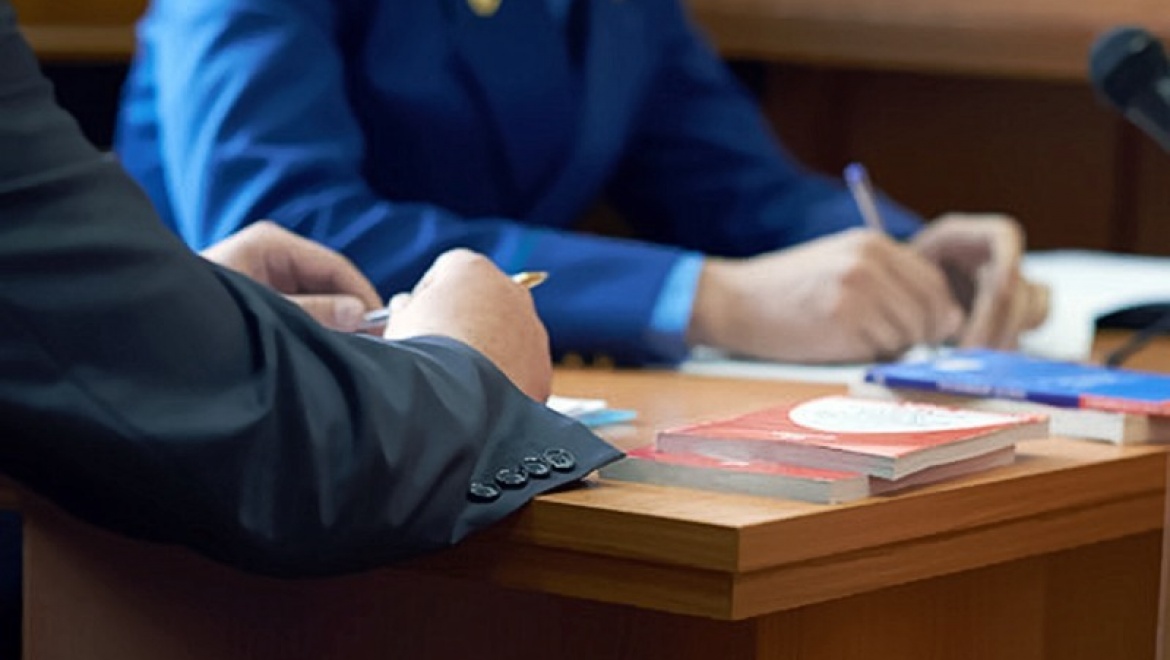 Экс-чиновник не устоял перед соблазном должностных возможностей