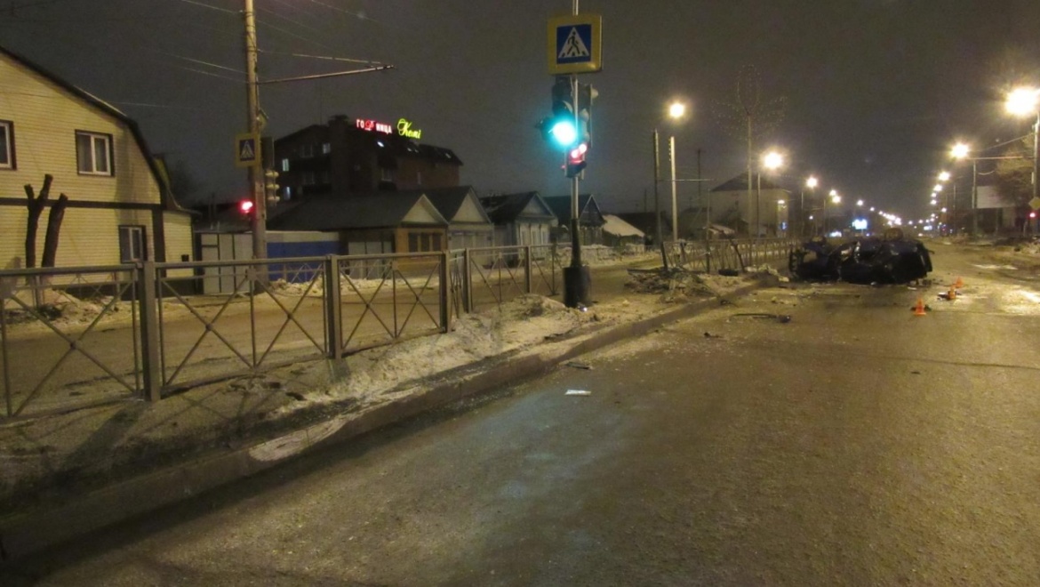 Ночное ДТП на Терешковой с двумя переворотами