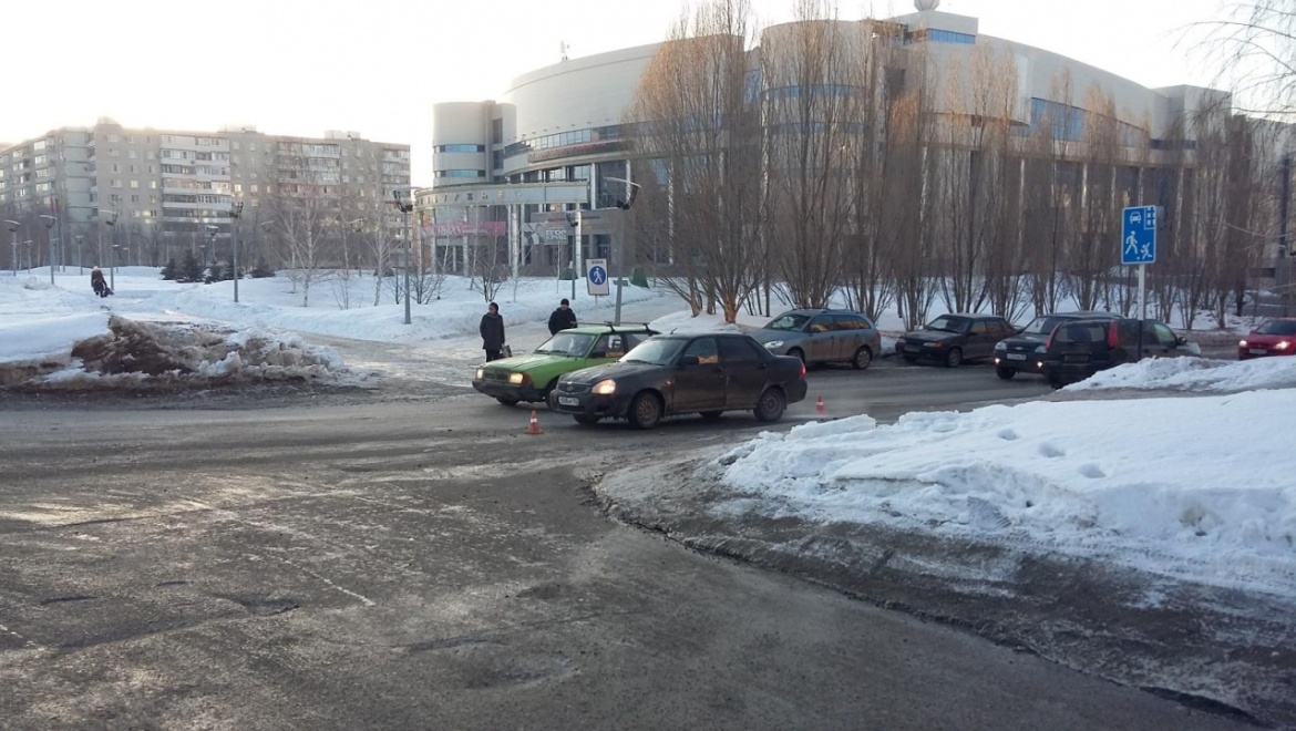 Водитель "Приоры" сбил подростка возле СКК "Оренбуржье"