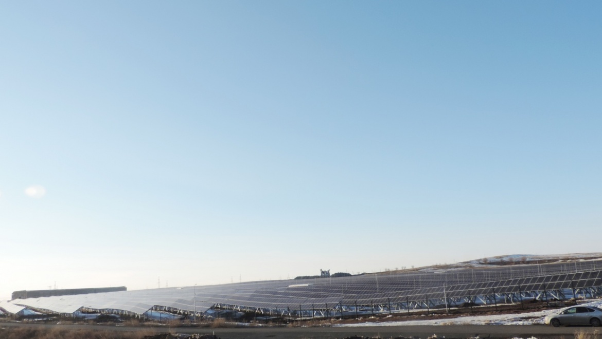 Строительство двух новых очередей Орской фотоэлектрической станции выходит на финишную прямую