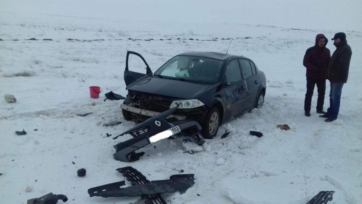 Жители Башкирии перевернулись на трассе в Первомайском районе