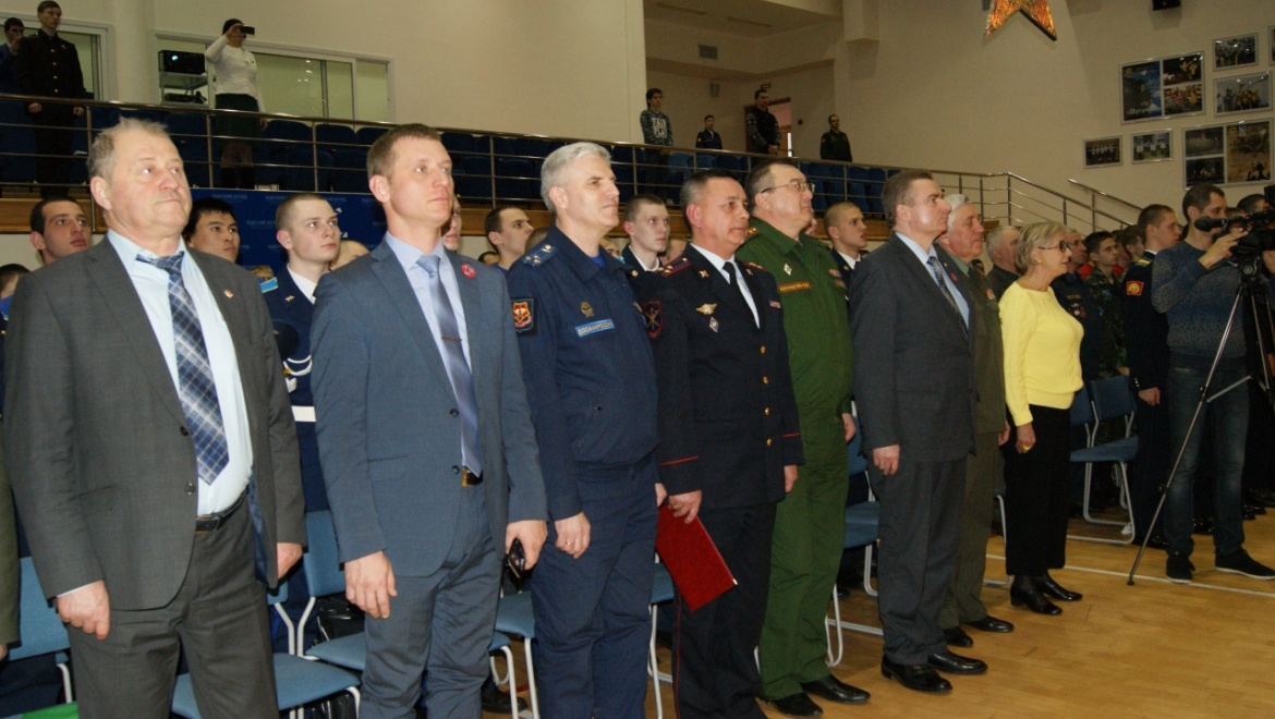 Сотрудники управления Росгвардии выступили перед кадетами