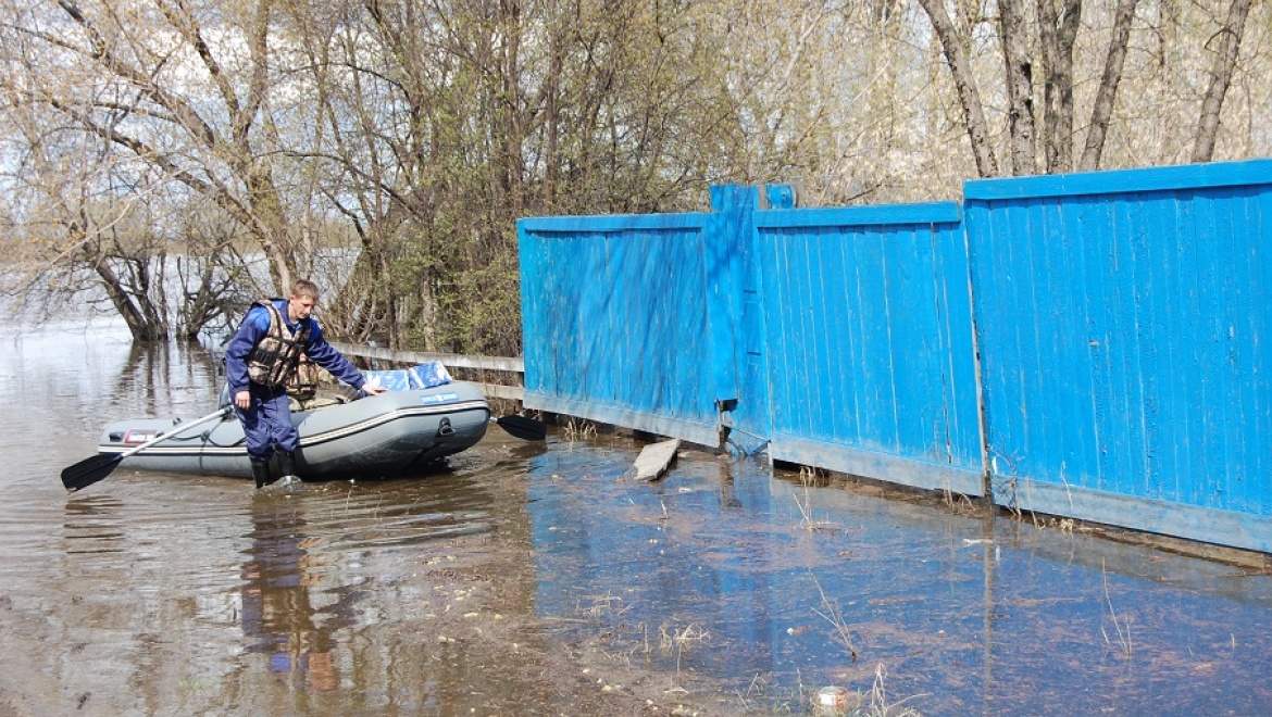 Во время паводка российские почтальоны пересядут на вездеходы, катера и вертолеты
