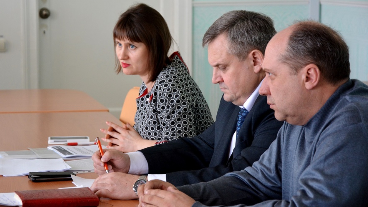 В Орске и Медногорске обсудили изменения законодательства в сфере оплаты ЖКУ