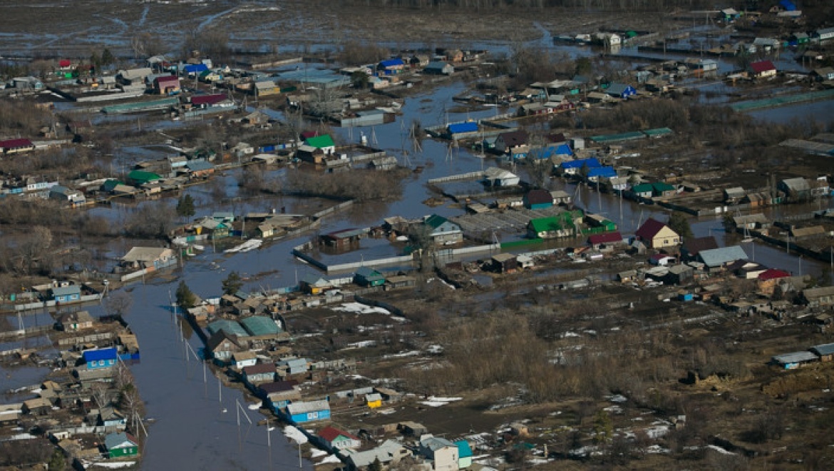 Паводок в оренбурге на сегодня прогноз. Оренбург село Краснохолм. Потоп+Оренбург+Краснохолм. Паводок в Краснохолме Оренбургской области. Наводнения в Краснохолме.