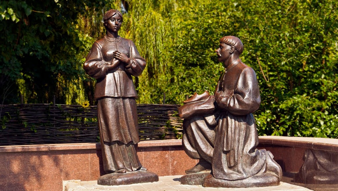 памятники литературным героям алиса. скульптурная группа «алиса в стране чудес». памятники героям киплинга. памятник робинзону крузо в россии. памятник буратино в гомеле.