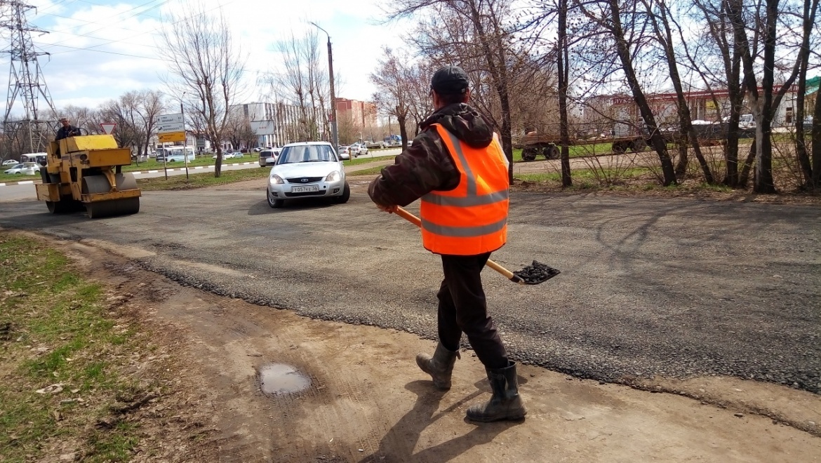 В Оренбурге идет масштабный ремонт дорог
