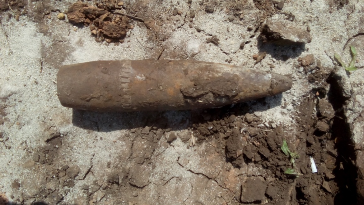 Оренбуржец обнаружил на своем участке снаряд