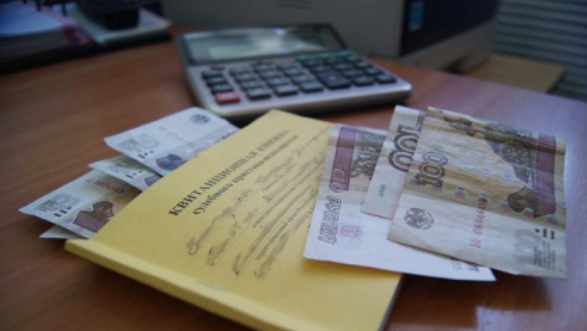 Судебный пристав отправится под суд за кражу 2 тысяч рублей
