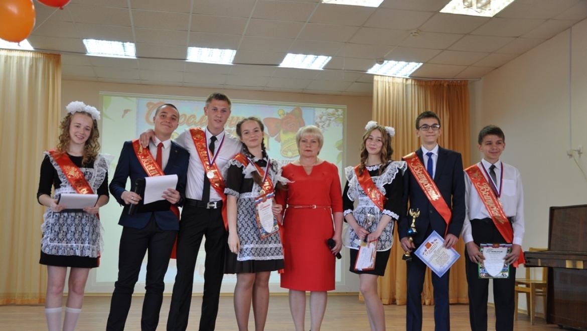 У Оренбургских выпускников последний звонок