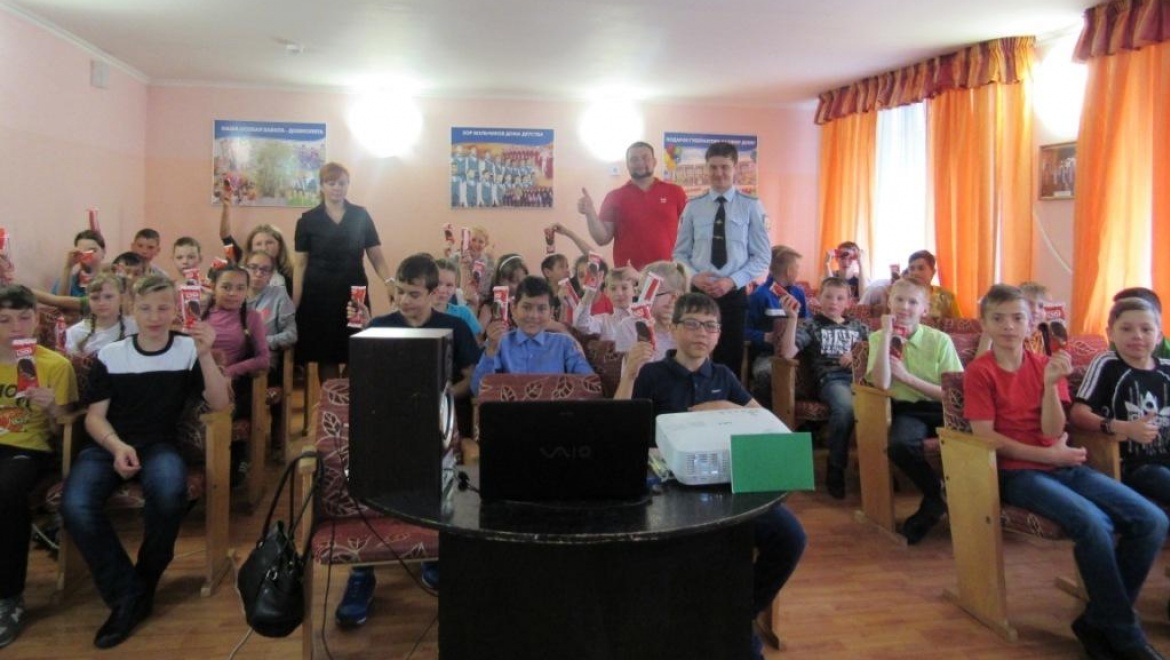 Международный день защиты детей сотрудники Госавтоинспекции провели с детьми-сиротами