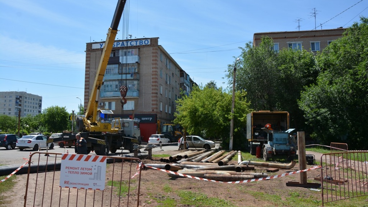Теплоэнергетики строят еще одну временную теплотрассу в Степном