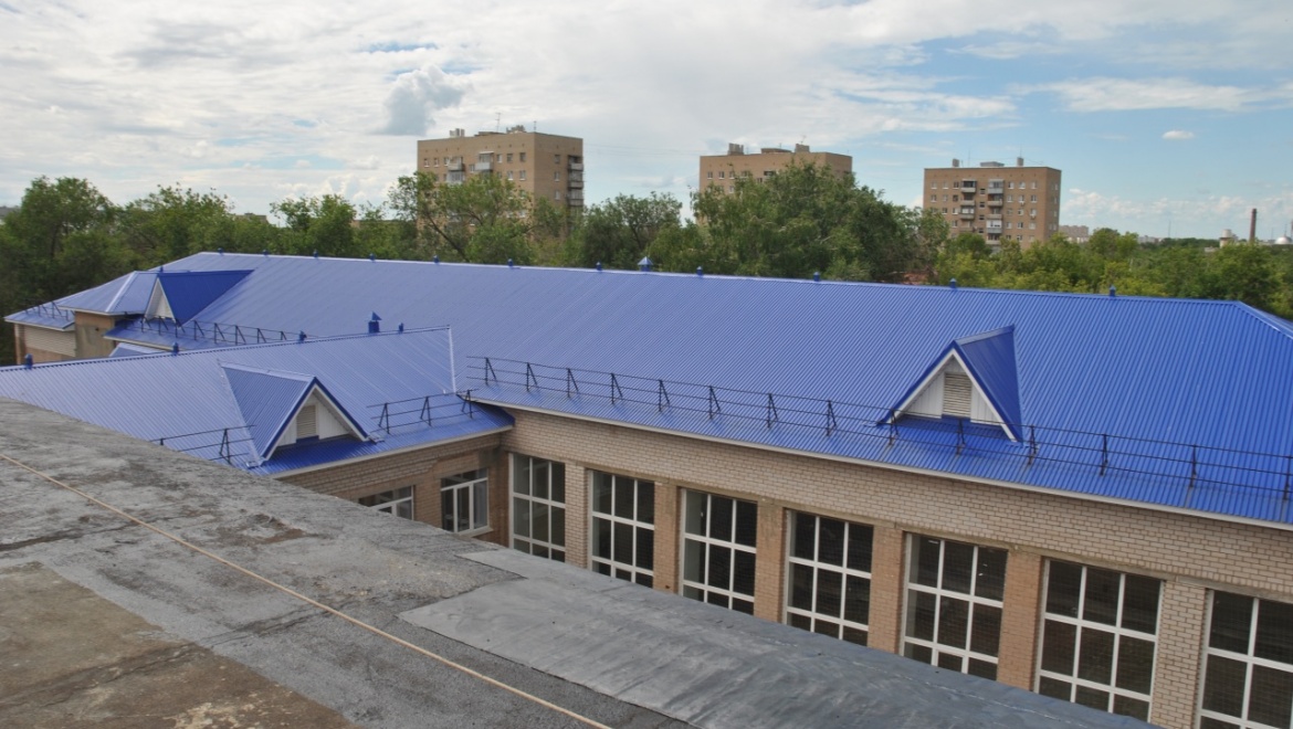 Полным ходом идет ремонтная кампания школ