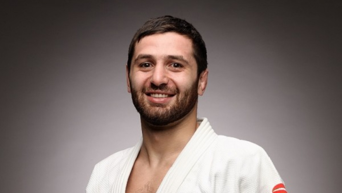 Роберт Мшвидобадзе утверждён в состав сборной России 