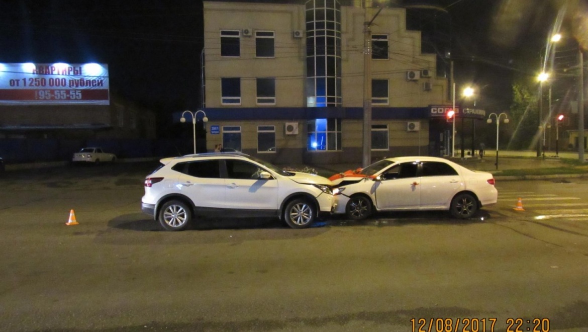 Автомобиль из свадебного кортежа попал в ДТП