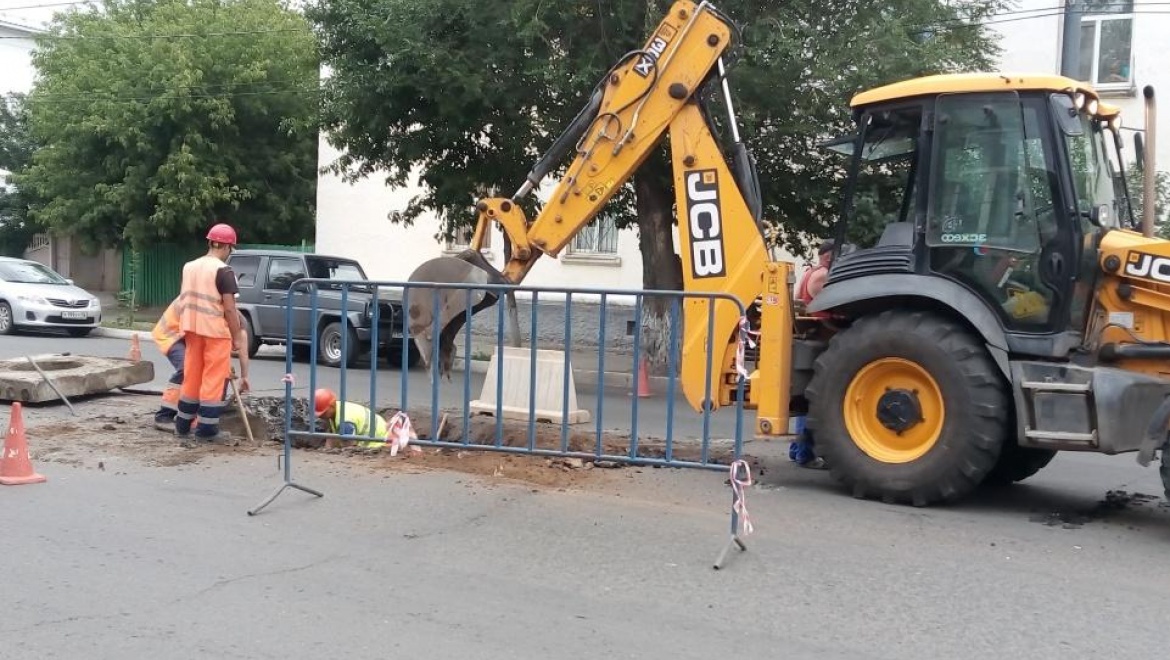 Об ограничениях горячего водоснабжения на Чкалова, Туркестанской и Просторной