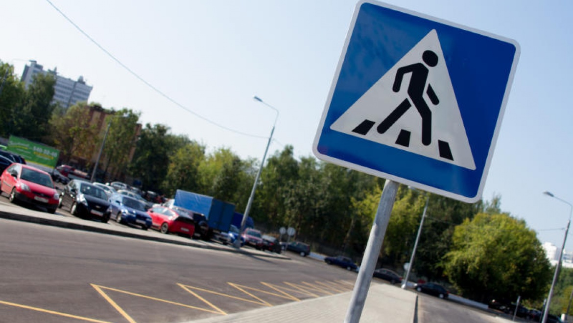 Водитель сбил девочку на пешеходном переходе и скрылся