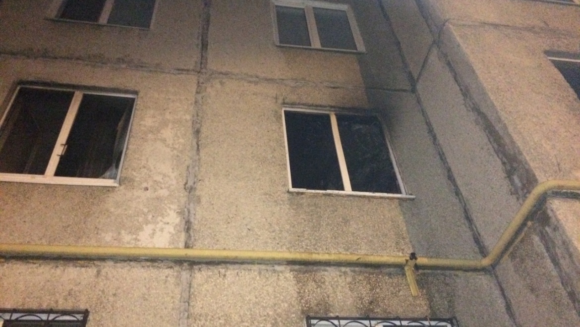 В Орске пожарные спасли пять человек, двое из них - дети