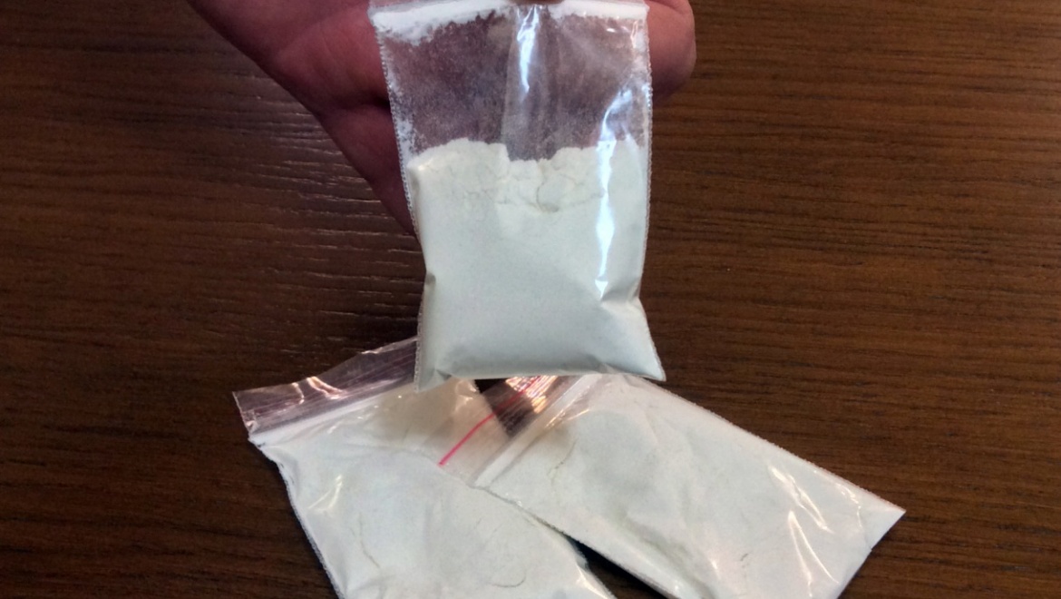 Прохожий распознал девушку-закладчицу