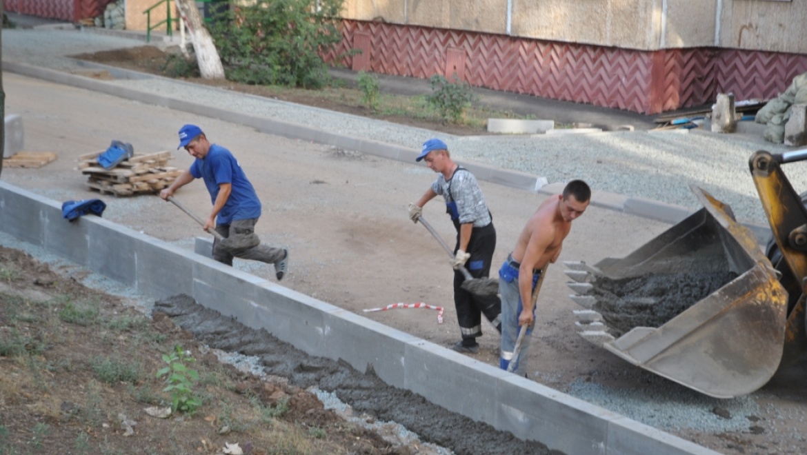 Сергей Николаев: Благоустройство дворов идет по графику