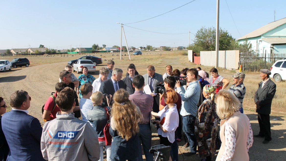 Активисты призывают власти решить проблему с оползневым обрывом в поселке Экспериментальный