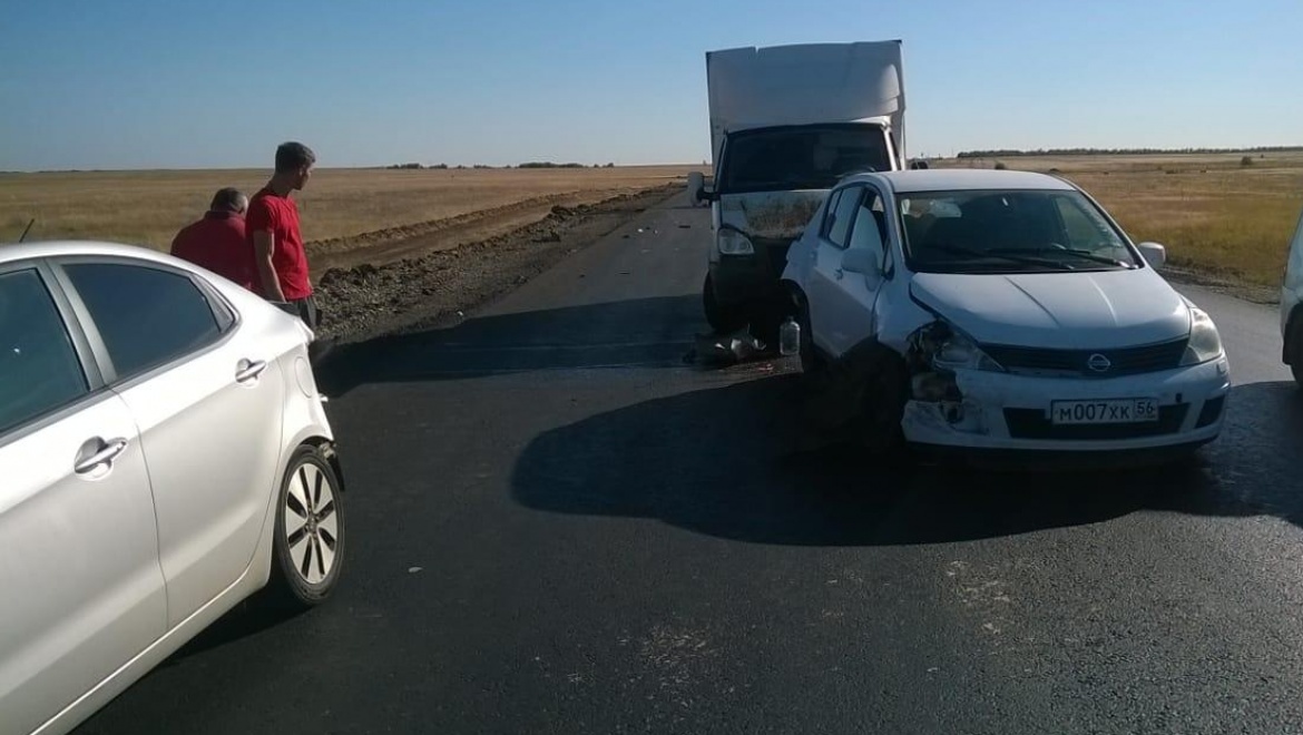 На автодороге «Казань-Оренбург-Акбулак» столкнулись  три автомобиля